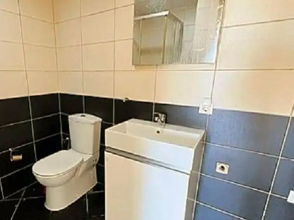 Wohnung Pendik-Badezimmer-WC